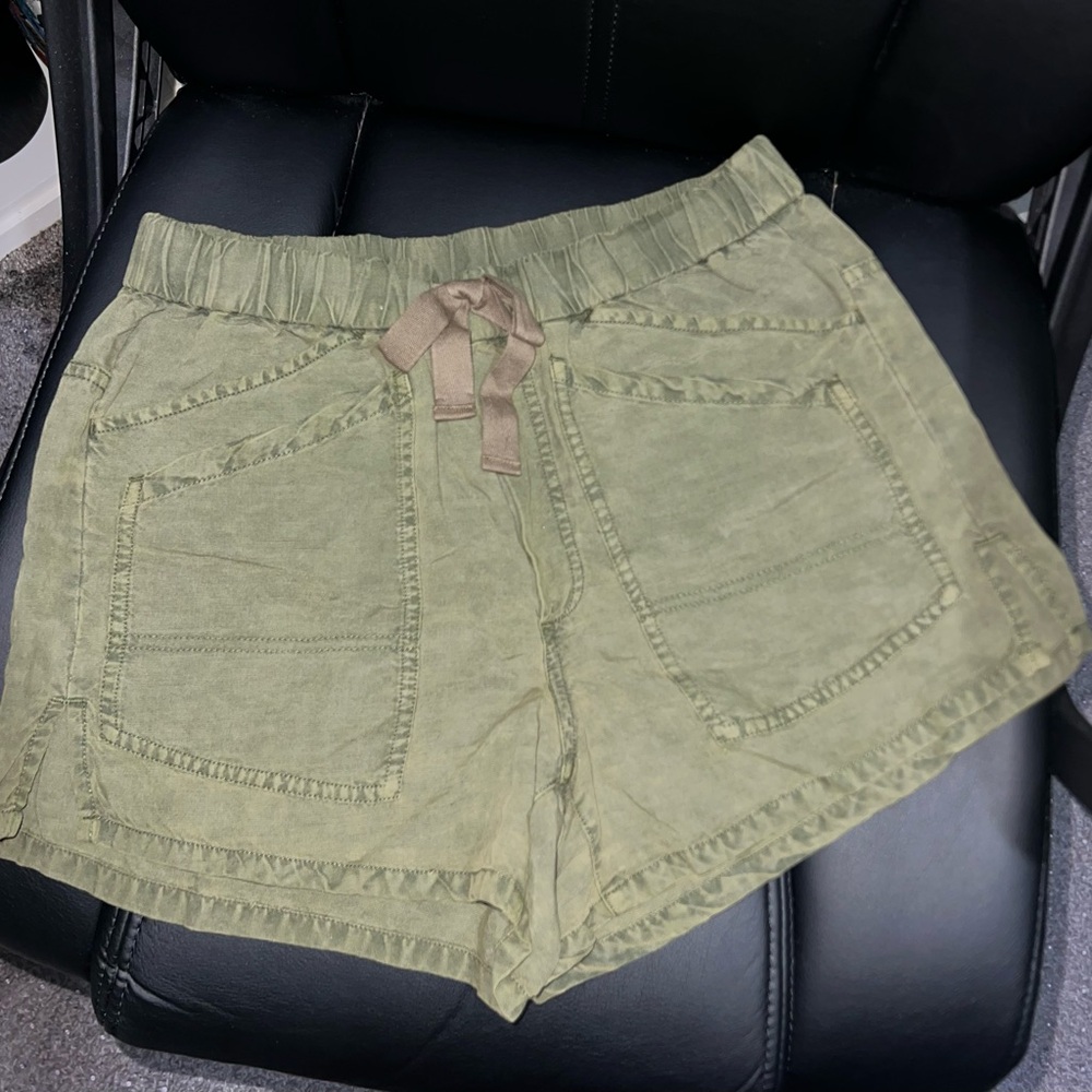 Pilcro Green Cargo Shorts Relaxed Fit Lightweight